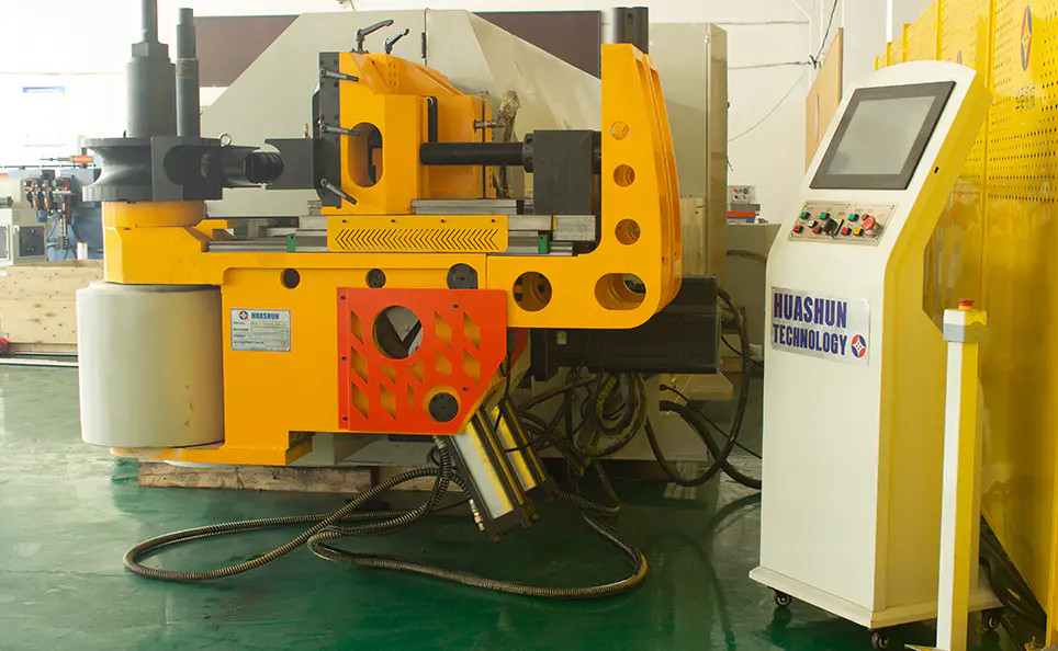 Macchina piegatubi multiraggio completamente automatica serie CNC M