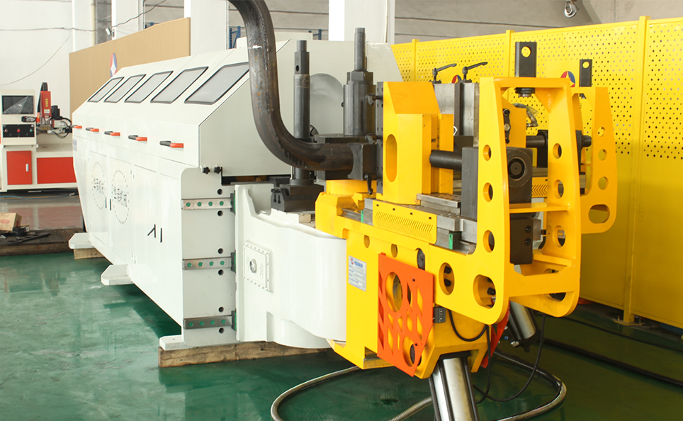 Macchina piegatubi multiraggio completamente automatica serie CNC M