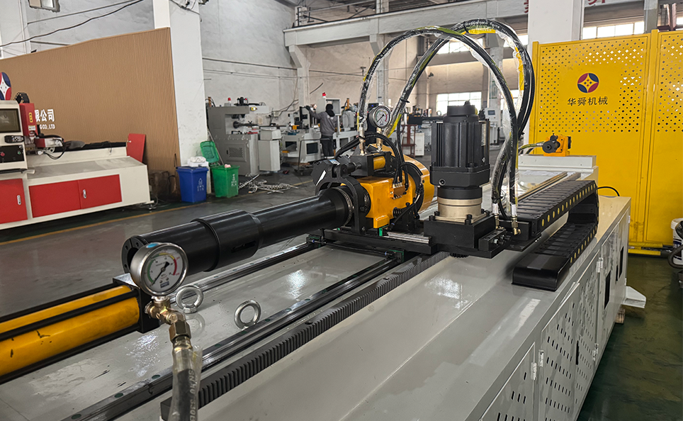 Macchina piegatubi completamente automatica serie CNC S con funzione di simulazione opzionale