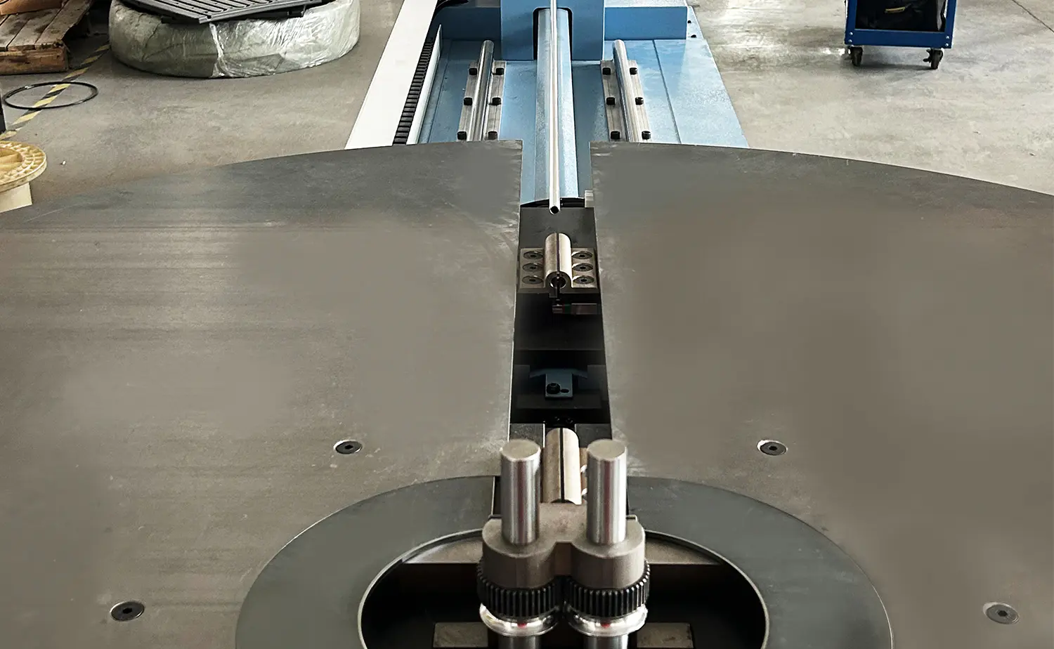 Piegatrice a serpentina completamente automatica serie SB-20CNC