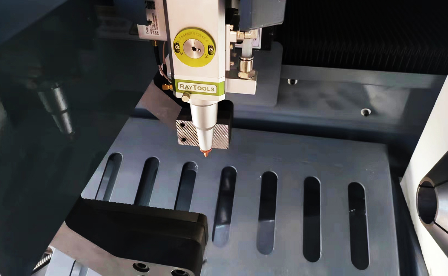 Macchina da taglio laser per tubi MCJG120 3D Macchina da taglio laser per tubi MCJG120 3D