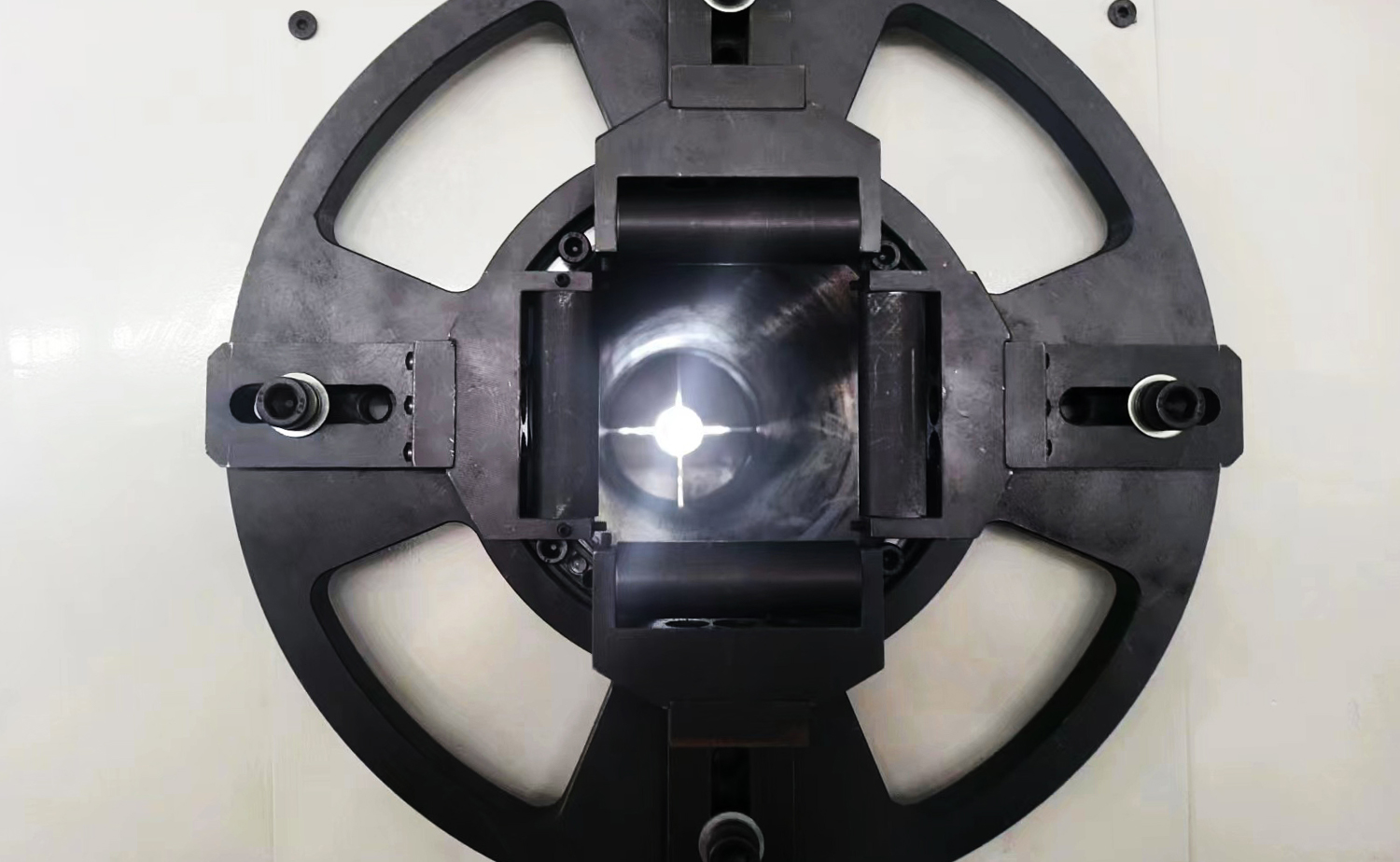 Macchina da taglio laser per tubi MCJG120 3D Macchina da taglio laser per tubi MCJG120 3D