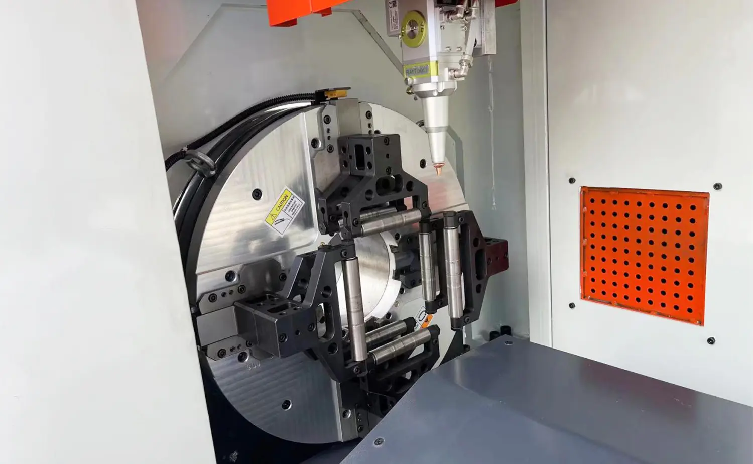 Macchina da taglio laser per tubi ad alta precisione MCJG160 Macchina da taglio laser per tubi ad alta precisione MCJG160