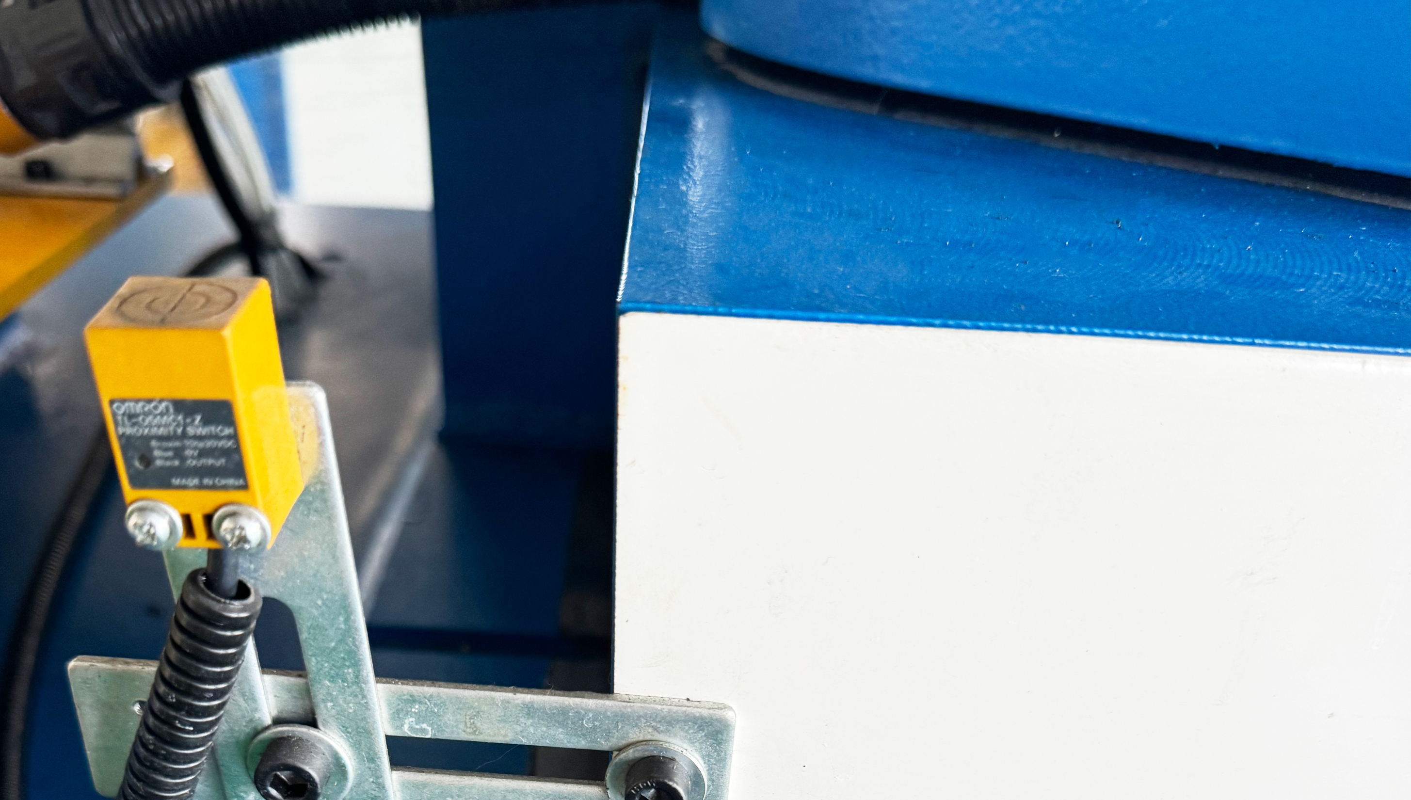 TM-S-40/60/80 Sigillatrice automatica per tubi ad alta efficienza TM-S-40/60/80 Sigillatrice automatica per tubi ad alta efficienza
