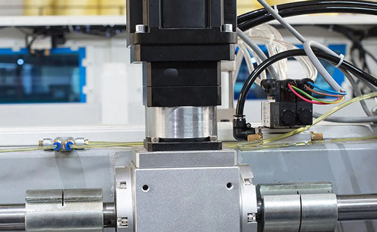 Macchina per la riduzione di tubi conici completamente automatica per formatura ad alta precisione Macchina per la riduzione di tubi conici completamente automatica per formatura ad alta precisione