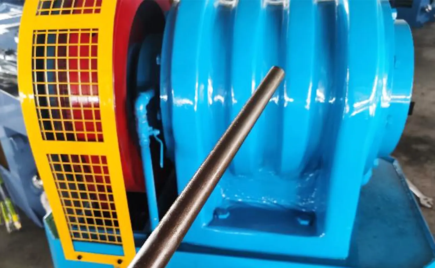 ZTM-50/60/76/114 Macchina semiautomatica per la riduzione di tubi conici applicabile multimateriale