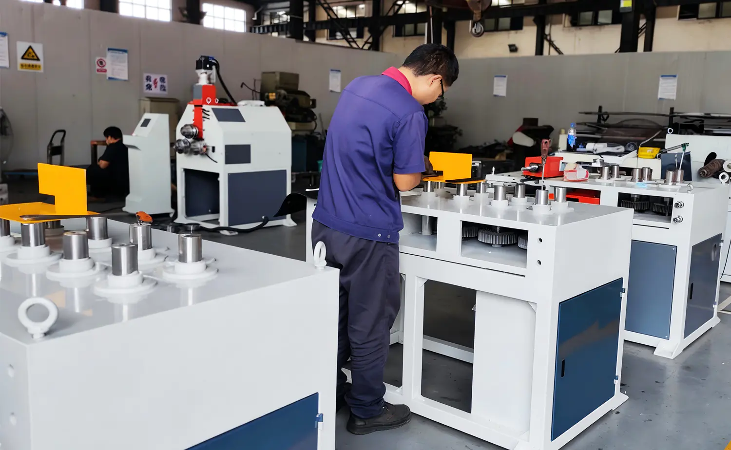 Macchina piegatubi per tubi CNC ad alta precisione Macchina piegatubi per tubi CNC ad alta precisione