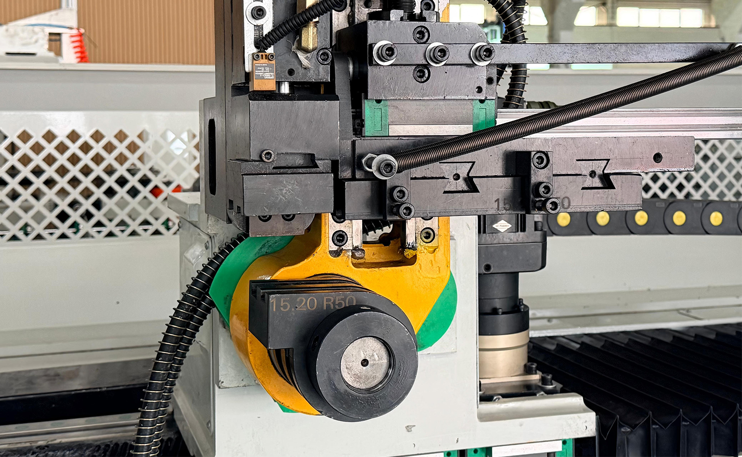 Macchina piegatubi DB CNC a doppia testa