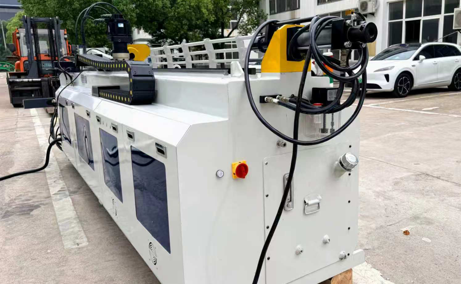 Macchina piegatubi per tubi sinistra e destra CNC
