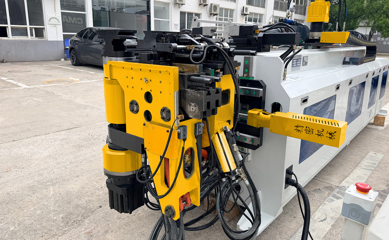 Macchina piegatubi per tubi sinistra e destra CNC